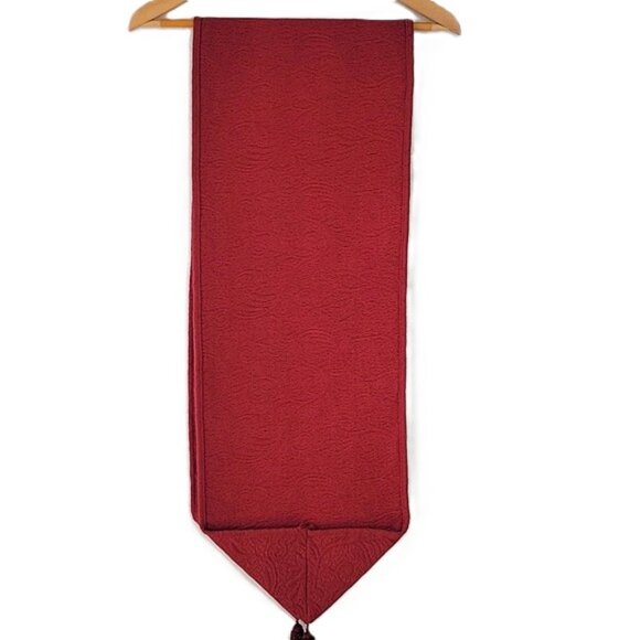 Dark Red Patterned Table Runner with Tassels Elegant Christmas Holiday - Picture 7 of 8